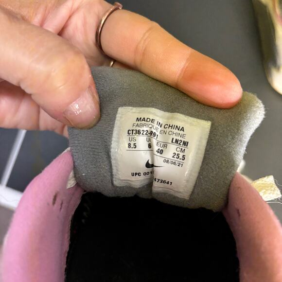 Nike Air Max 90 women’s 8.5 – grey pink running sneakers, retro vintage vibes - Picture 14 of 14